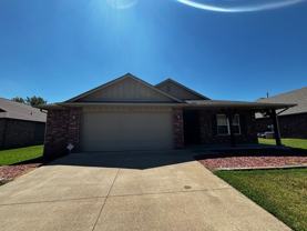 112 W Dogwood St - Photo 1 of 1