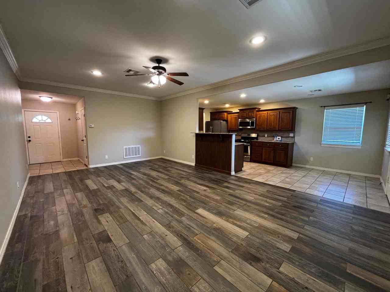 112 W Dogwood St - Photo 5 of 27