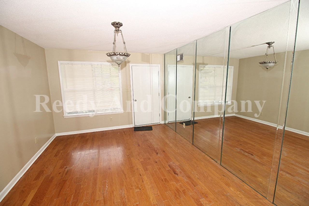 3685 Bryn Mawr Dr - Photo 5 of 22