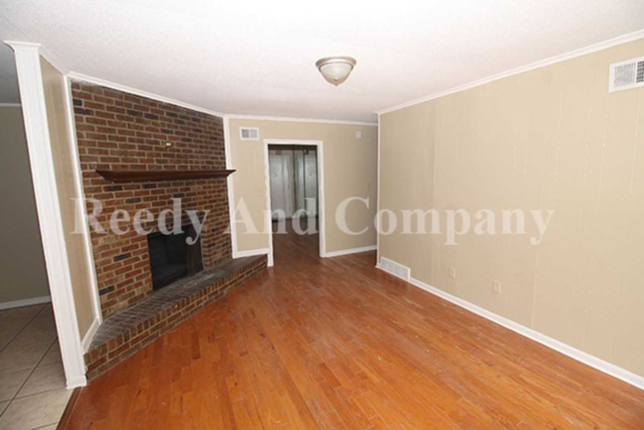3685 Bryn Mawr Dr - Photo 7 of 22