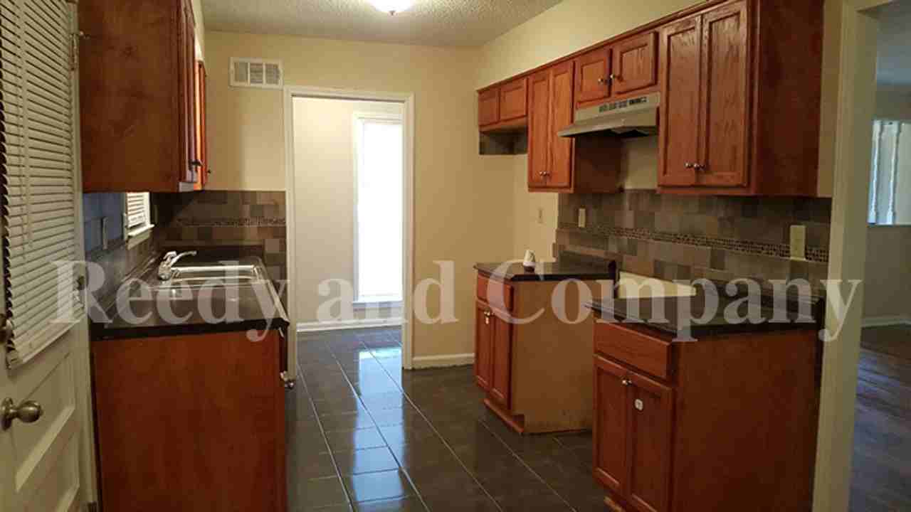 3340 Morningview Dr - Photo 7 of 33