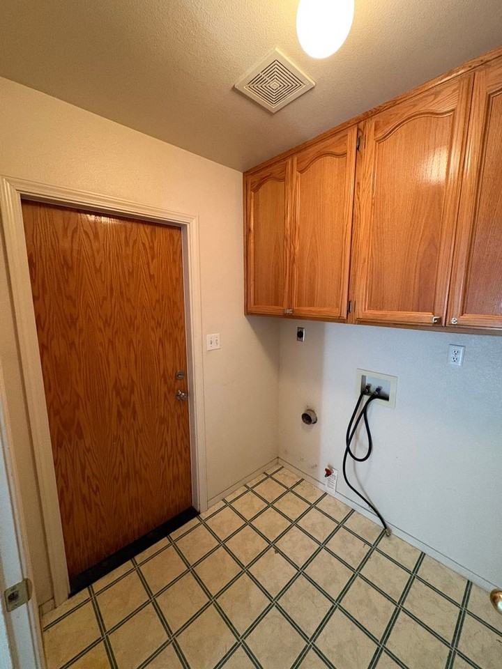 314 Virmargo St - Photo 4 of 38