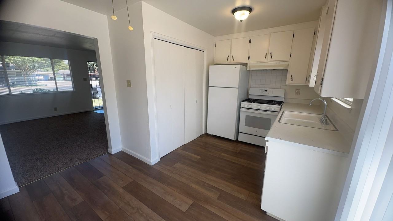 1911 Celeste Ct #A - Photo 4 of 10
