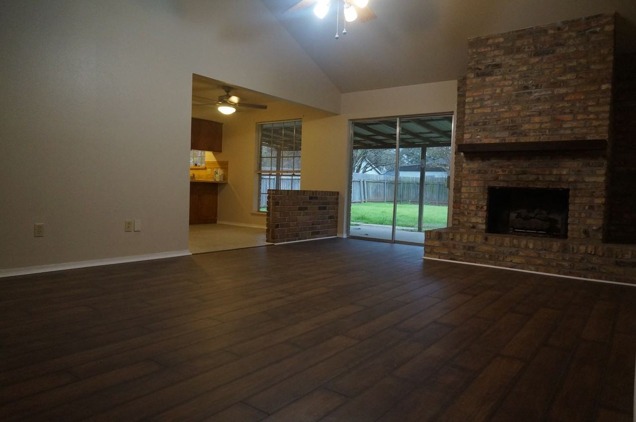 114 Napoleon Dr - Photo 6 of 25