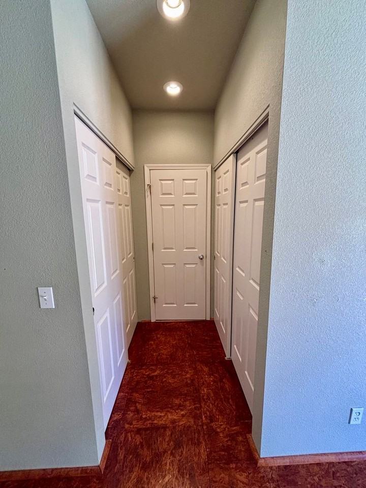 1436 Vista Montana Rd - Photo 5 of 30