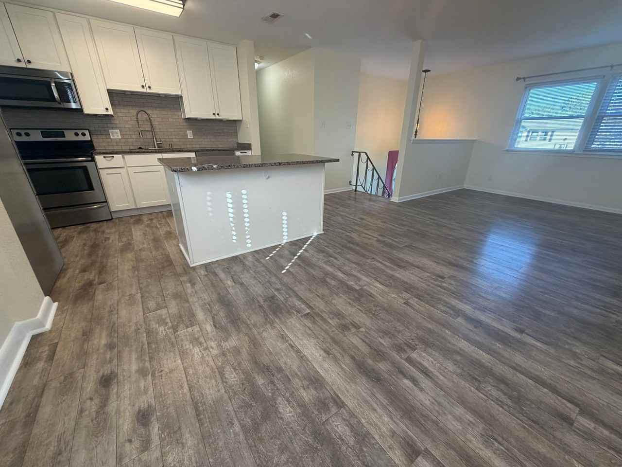 3061 Ole Towne Ln - Photo 2 of 17