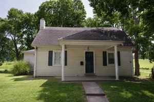 featured image of 804 Golfview Dr