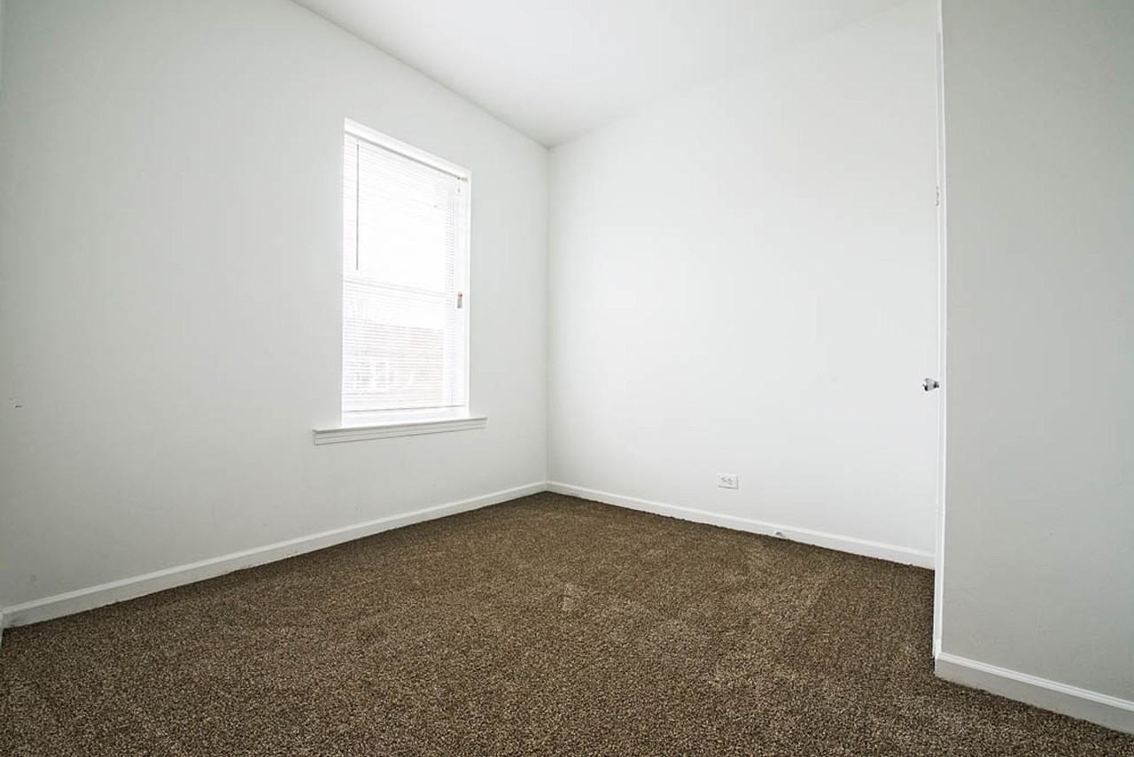 5600 S Wolcott - Photo 4 of 17