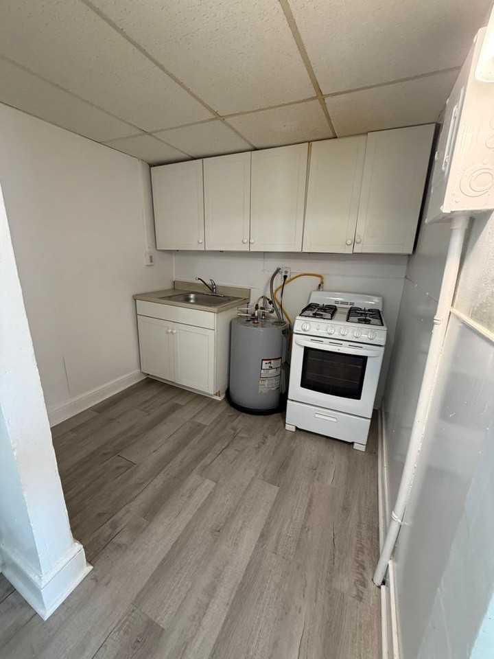500 W Philadelphia St - Photo 4 of 8
