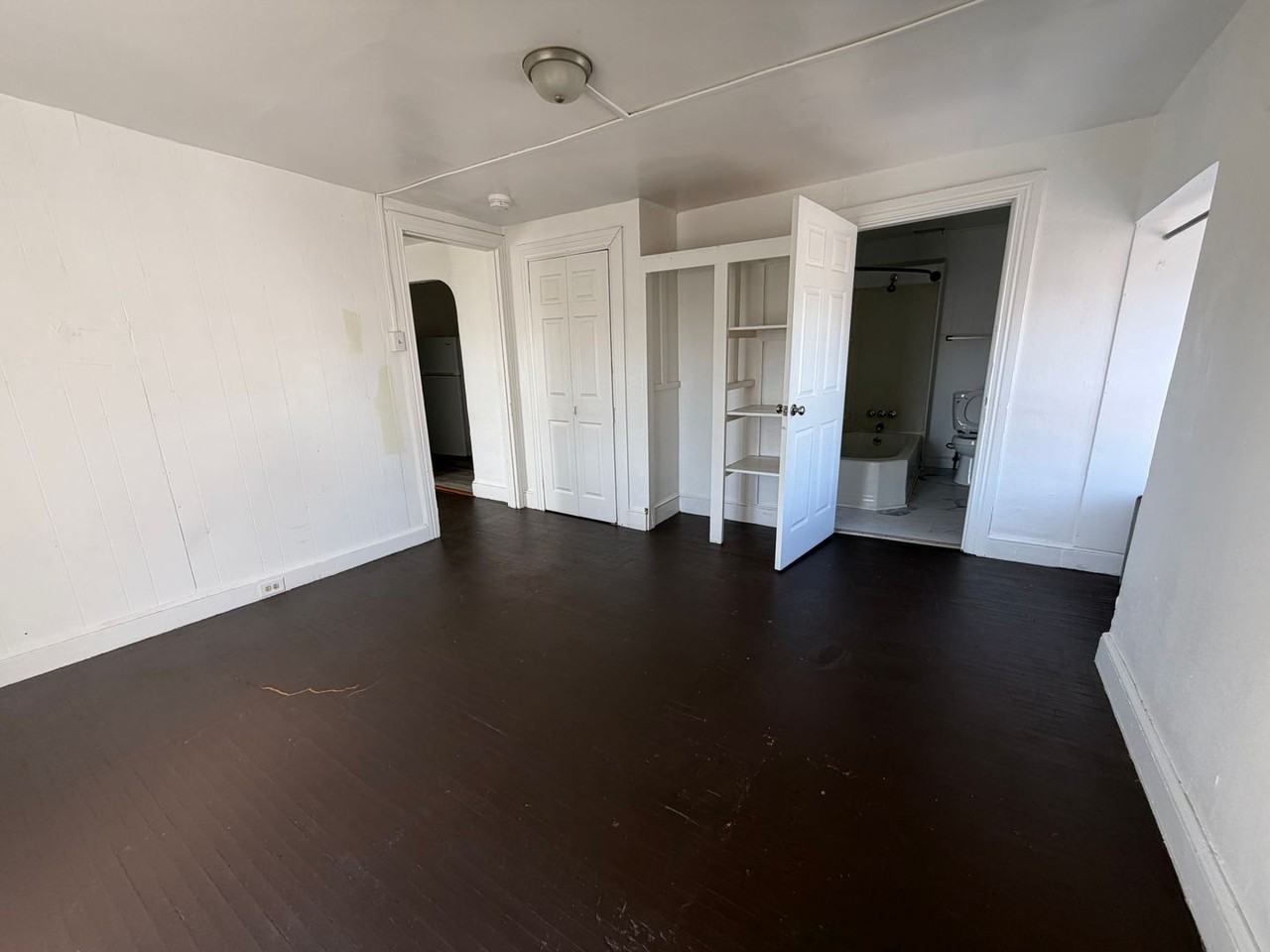 500 W Philadelphia St - Photo 5 of 8