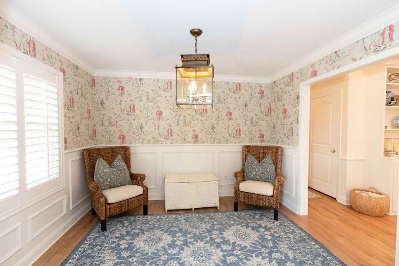 508 W Harry St - Photo 6 of 31
