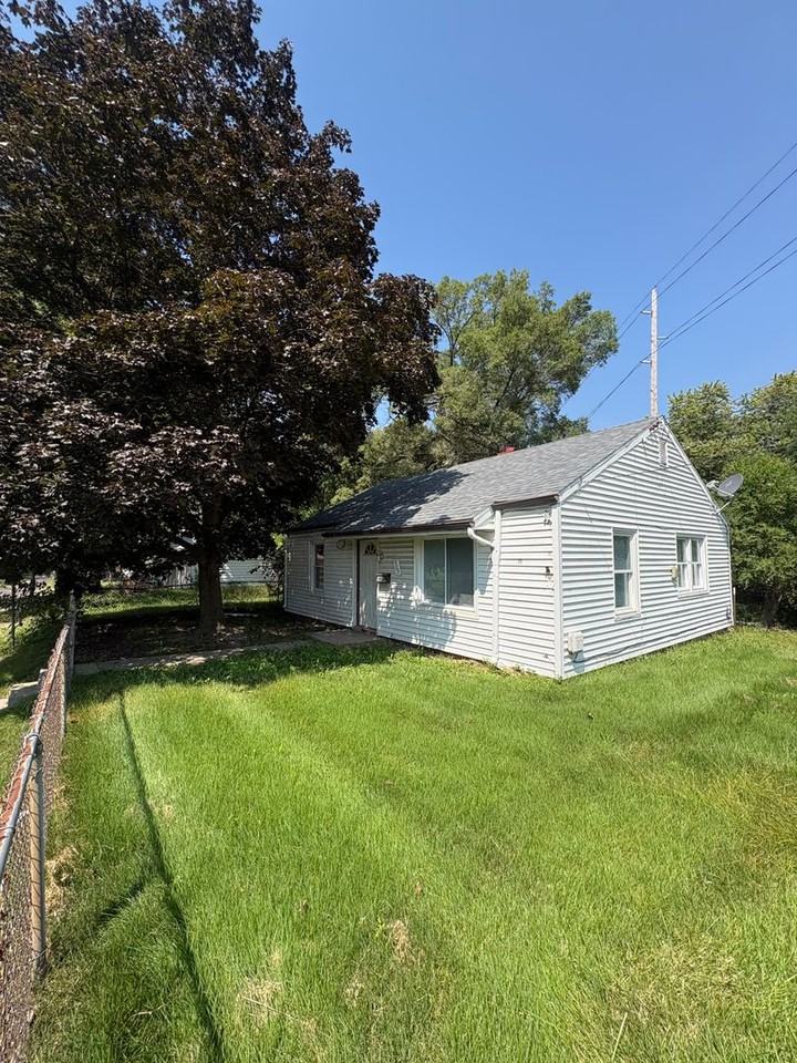 905 W Nebraska Ave - Photo 2 of 13