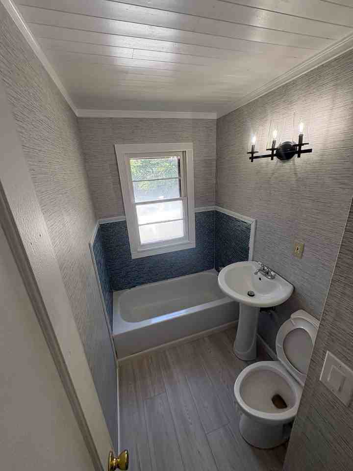905 W Nebraska Ave - Photo 4 of 13