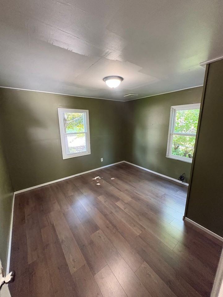 905 W Nebraska Ave - Photo 7 of 13
