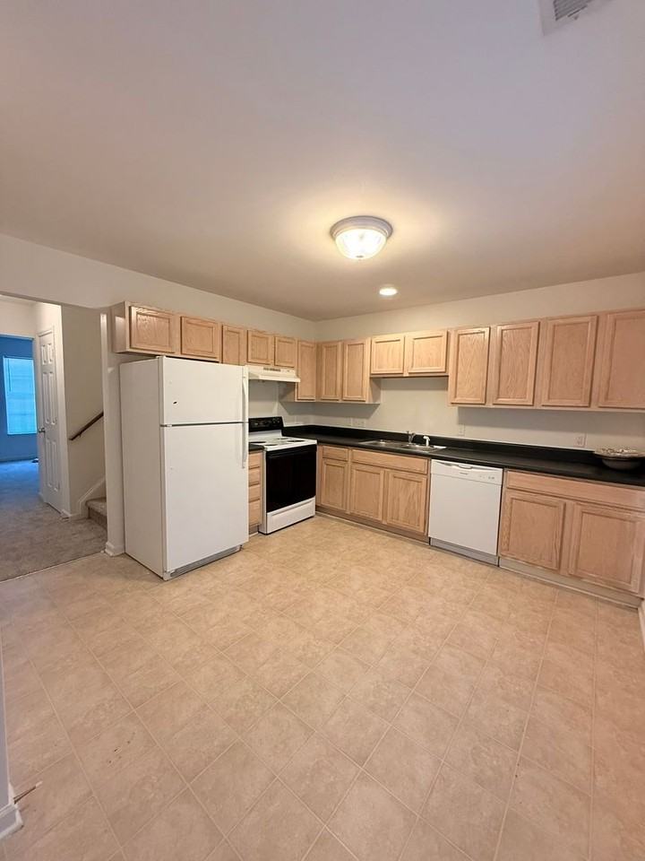 57 Red Ln - Photo 6 of 15