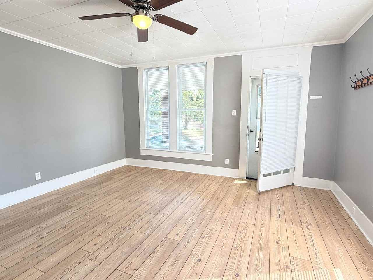 1023 Thomas V Bryant Dr - Photo 3 of 15