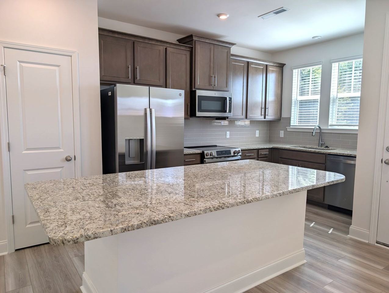 9032 9032 Gulledge Ct - Photo 3 of 26