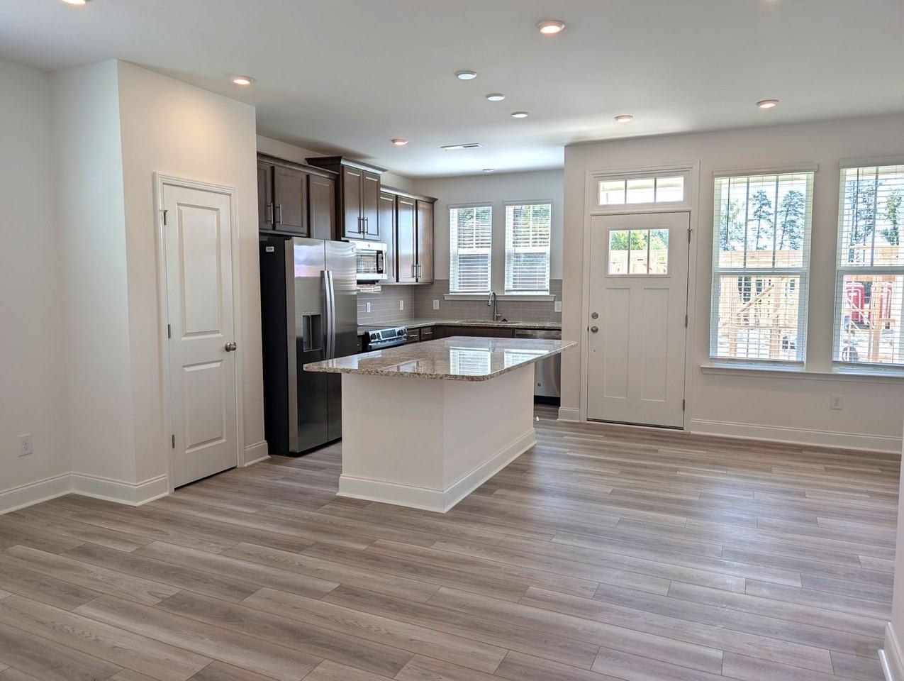 9032 9032 Gulledge Ct - Photo 4 of 26