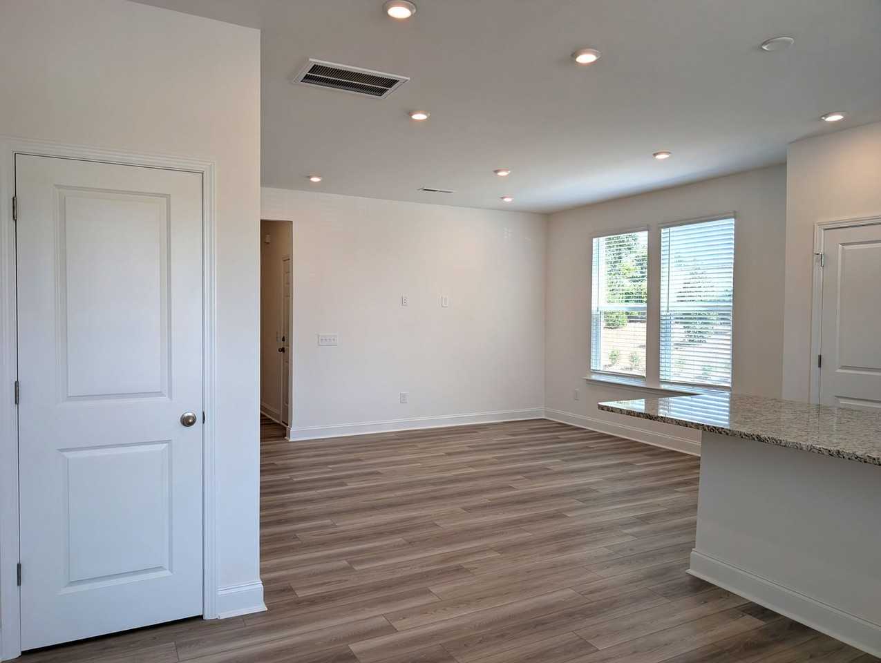 9032 9032 Gulledge Ct - Photo 6 of 26