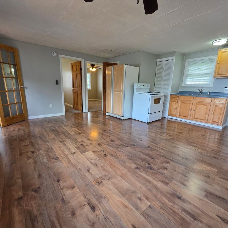112 Mattabeseck Rd - Photo 6 of 16