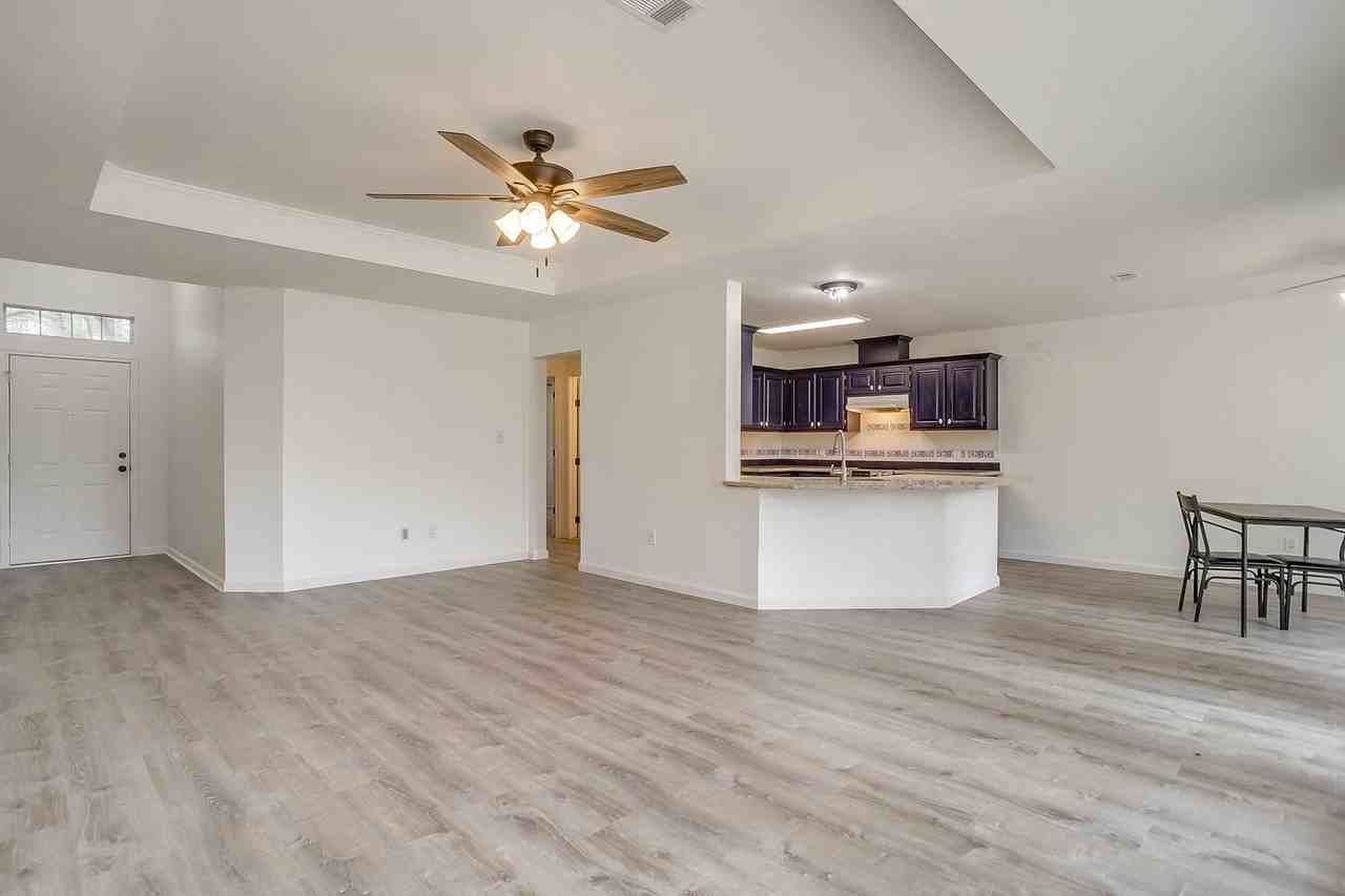 1512 Clover Ln - Photo 7 of 28