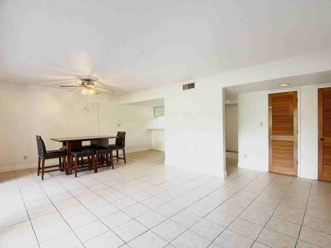 3033 Camelot Dr #303 - Photo 2 of 20