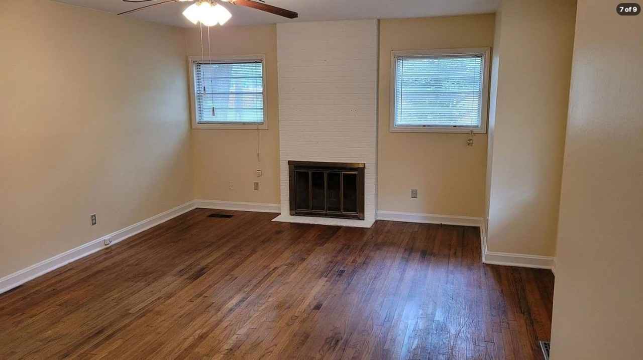 271 Peachtree Cir - Photo 2 of 13