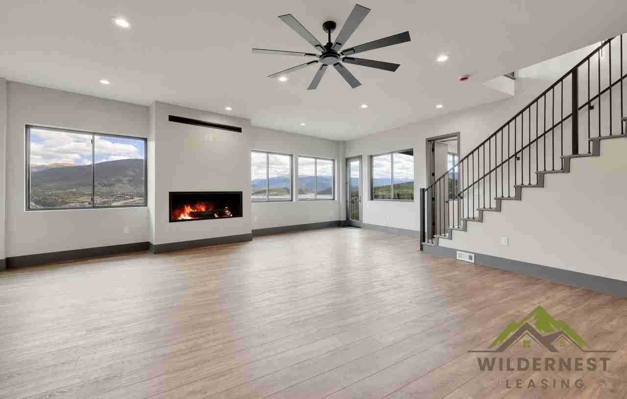 348 Lakeview Dr - Photo 5 of 42