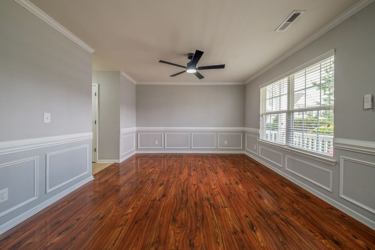 1301 Waldridge Ct - Photo 5 of 39