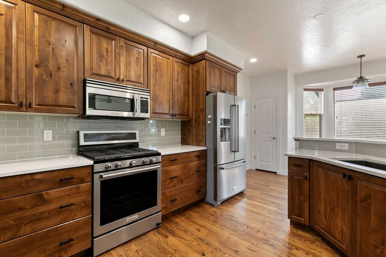 3207 66th Avenue Ct - Photo 3 of 28