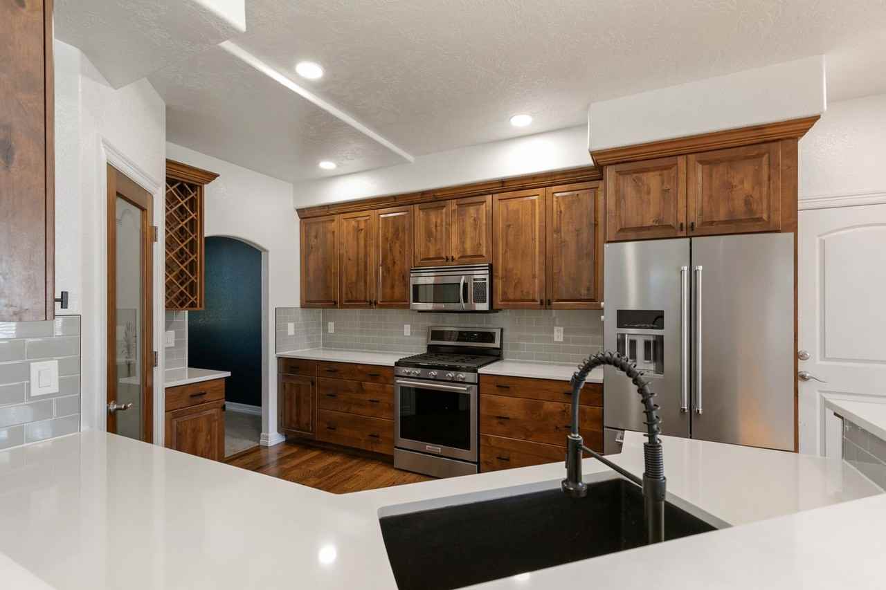 3207 66th Avenue Ct - Photo 4 of 28