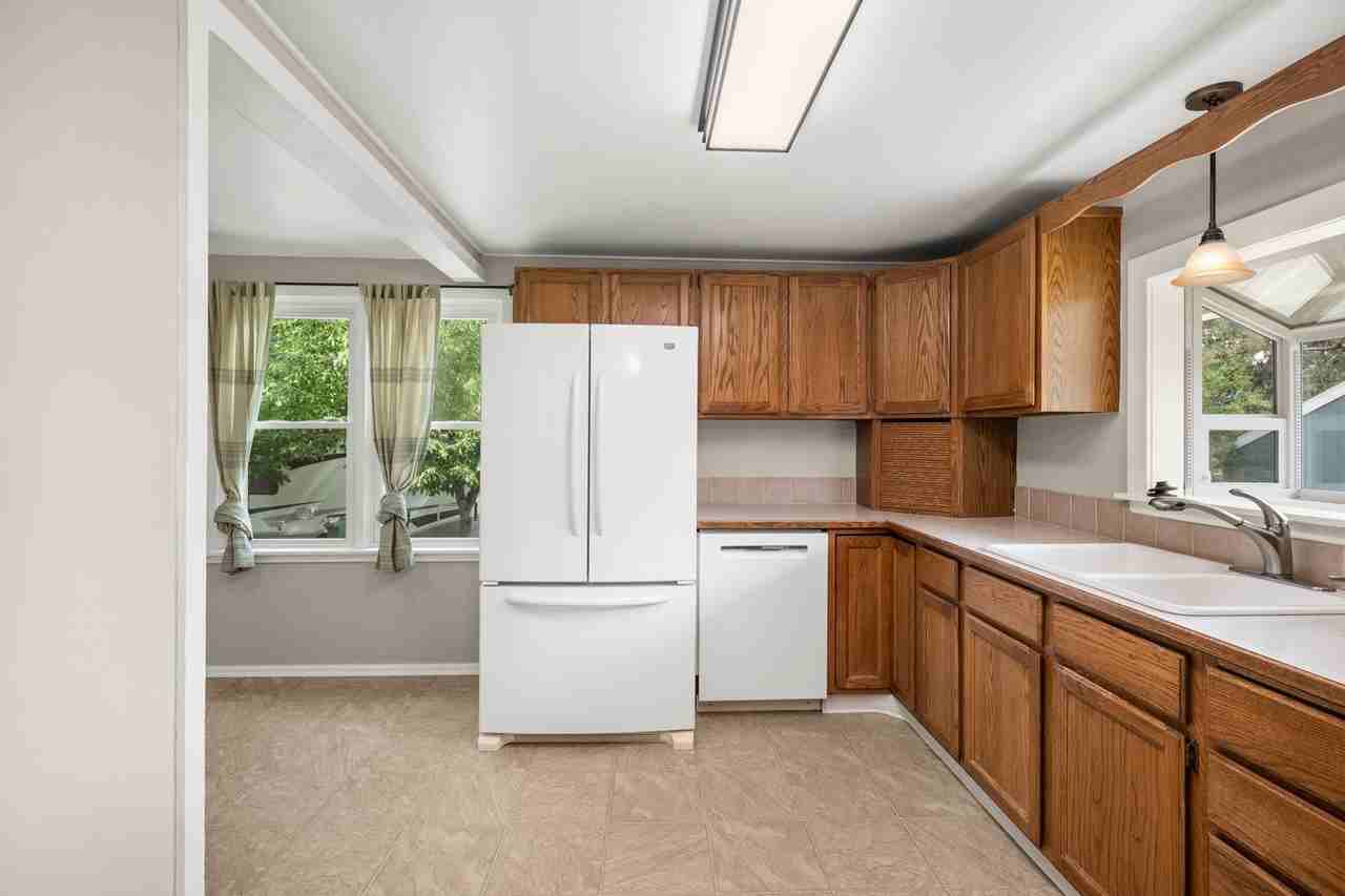3312 E 36th Ave - Photo 7 of 32