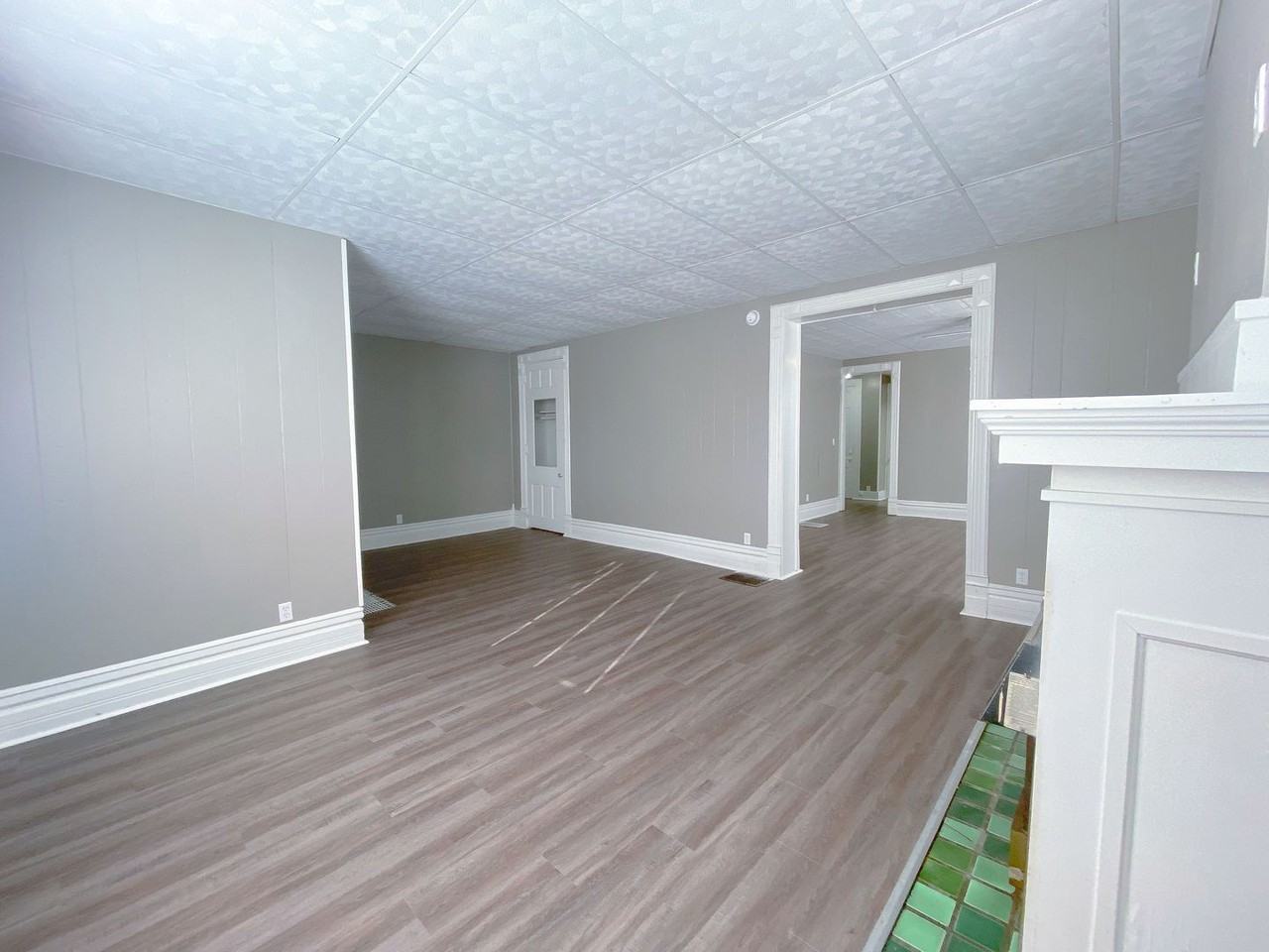 606 West 4th Street - Photo 3 of 23
