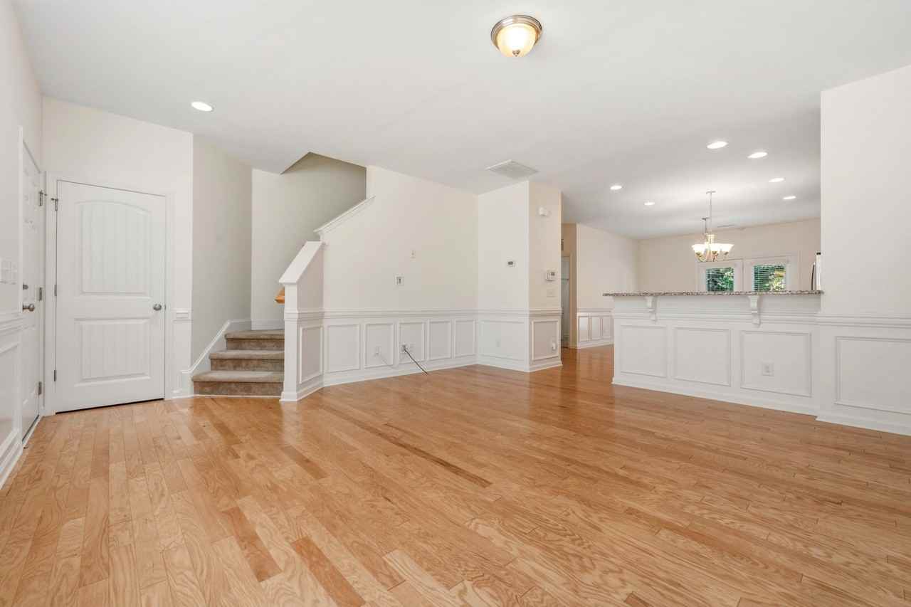 3 Moonbeam Ct - Photo 3 of 25