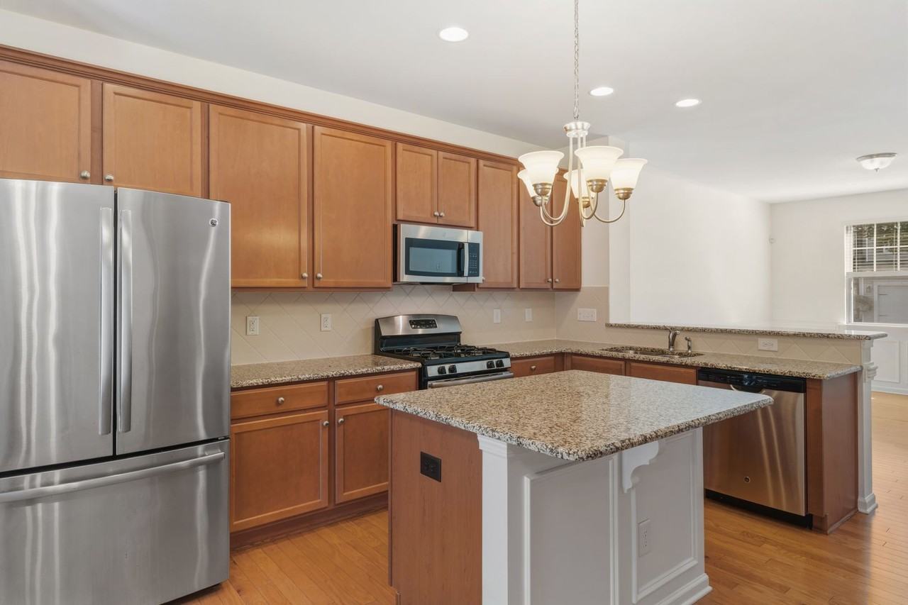 3 Moonbeam Ct - Photo 4 of 25