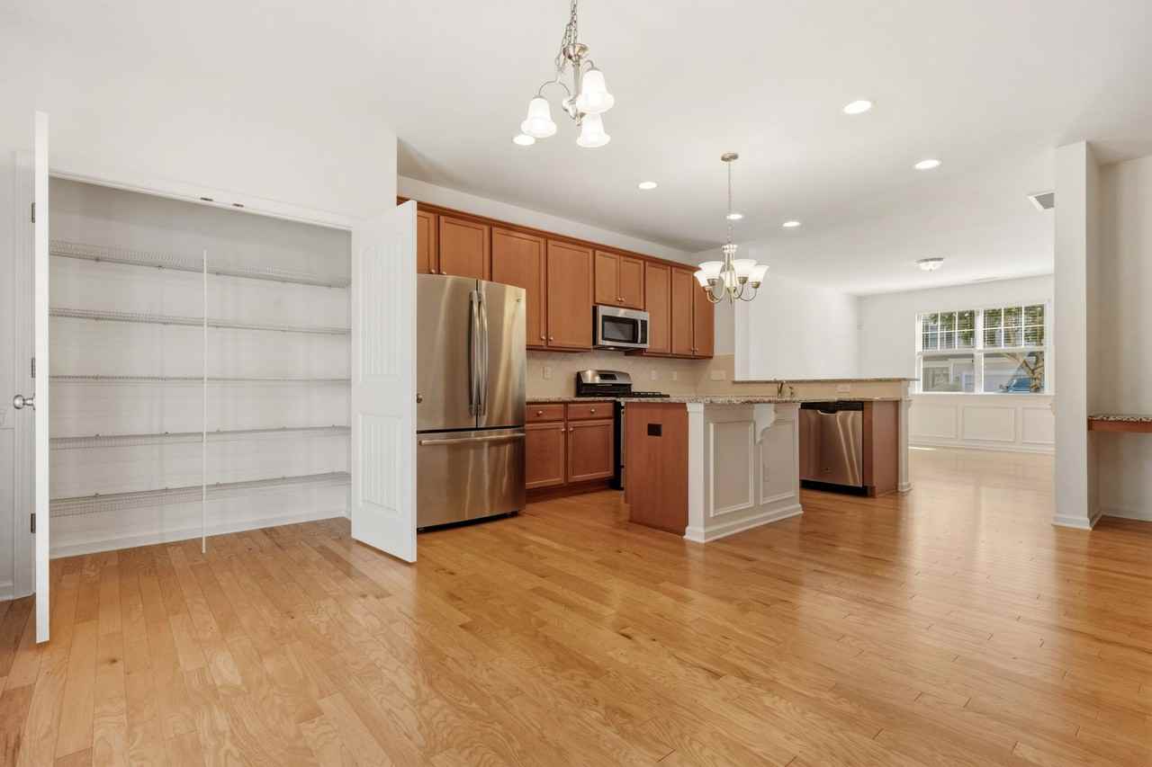 3 Moonbeam Ct - Photo 7 of 25