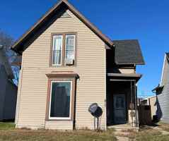 featured image of 930 930 01-1/2 State Street