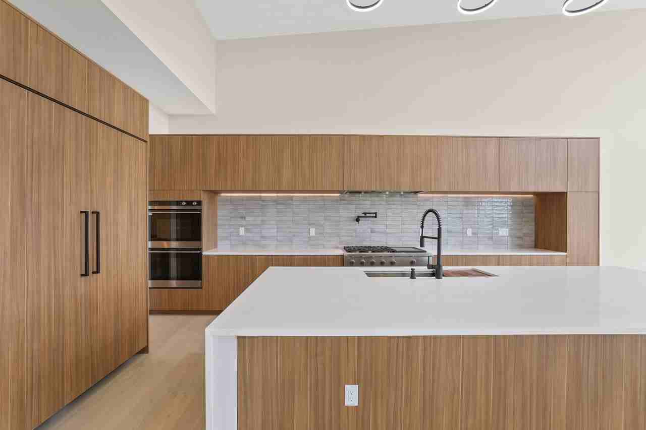 8905 N Rustle Rd - Photo 2 of 21