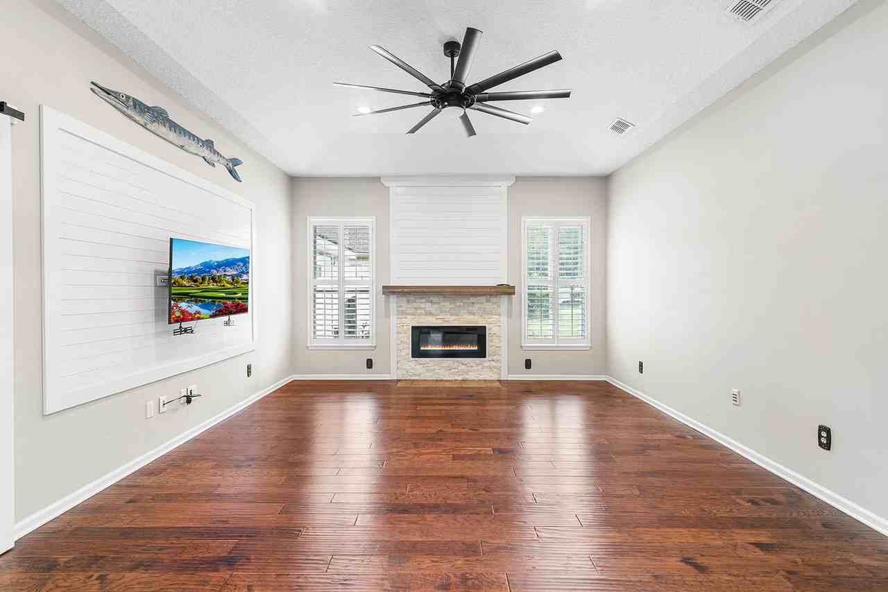 4032 Lonicera Loop - Photo 3 of 40