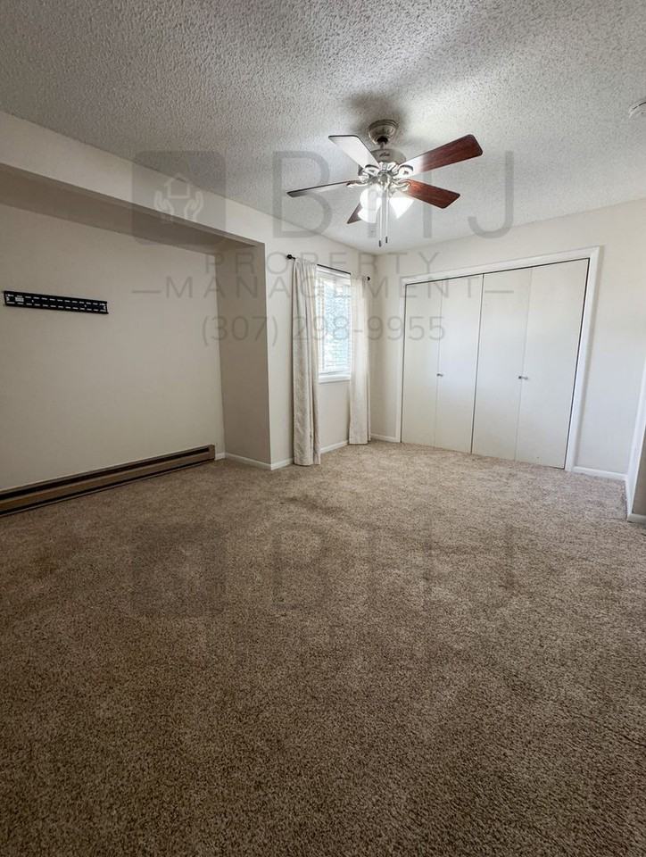 1961 Edwards Dr #A - Photo 7 of 33