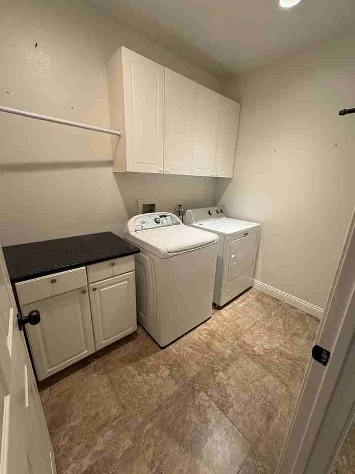 41196 Coolidge Cir - Photo 6 of 12