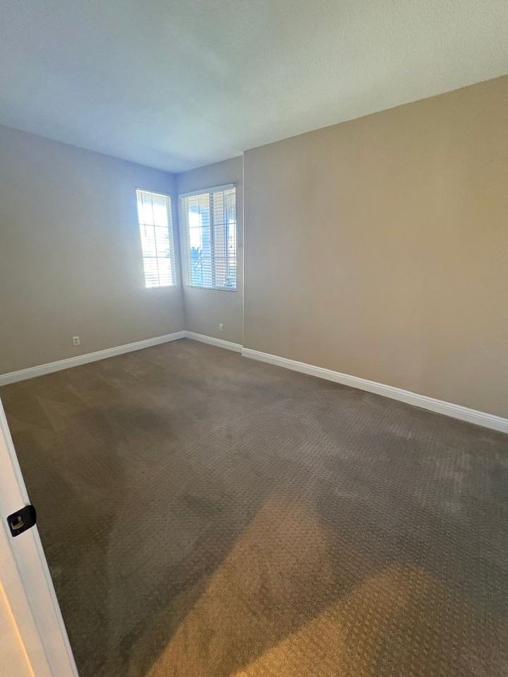 41196 Coolidge Cir - Photo 7 of 12