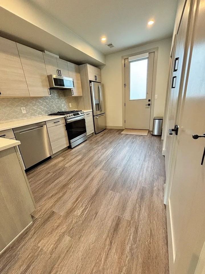 405 Harrison St - Photo 4 of 29