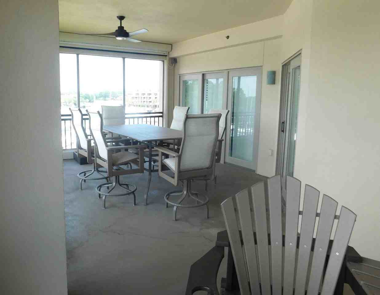 9 Shelter Cove Ln - Photo 3 of 20
