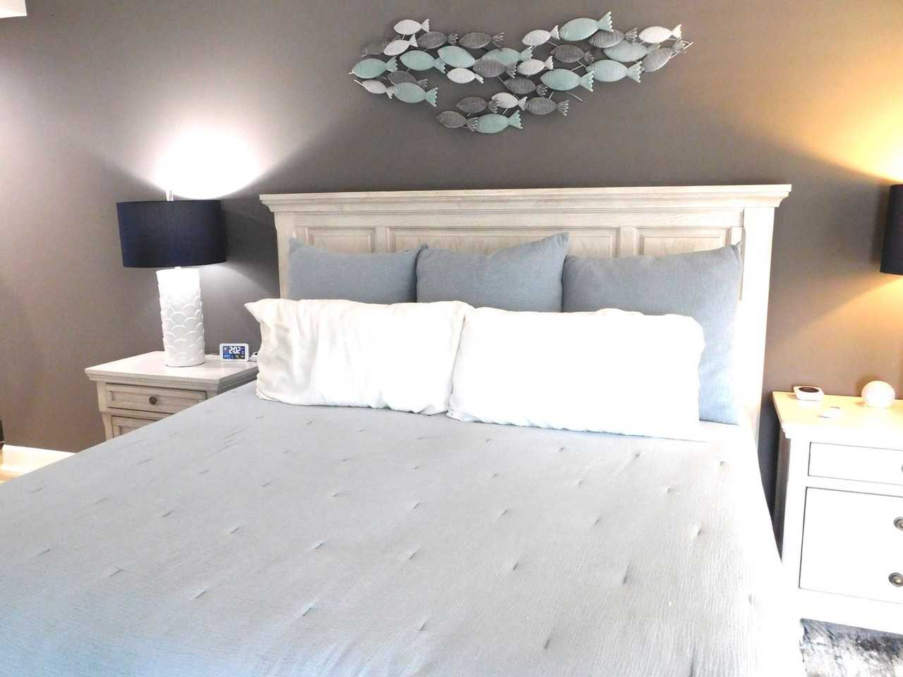 9 Shelter Cove Ln - Photo 7 of 50