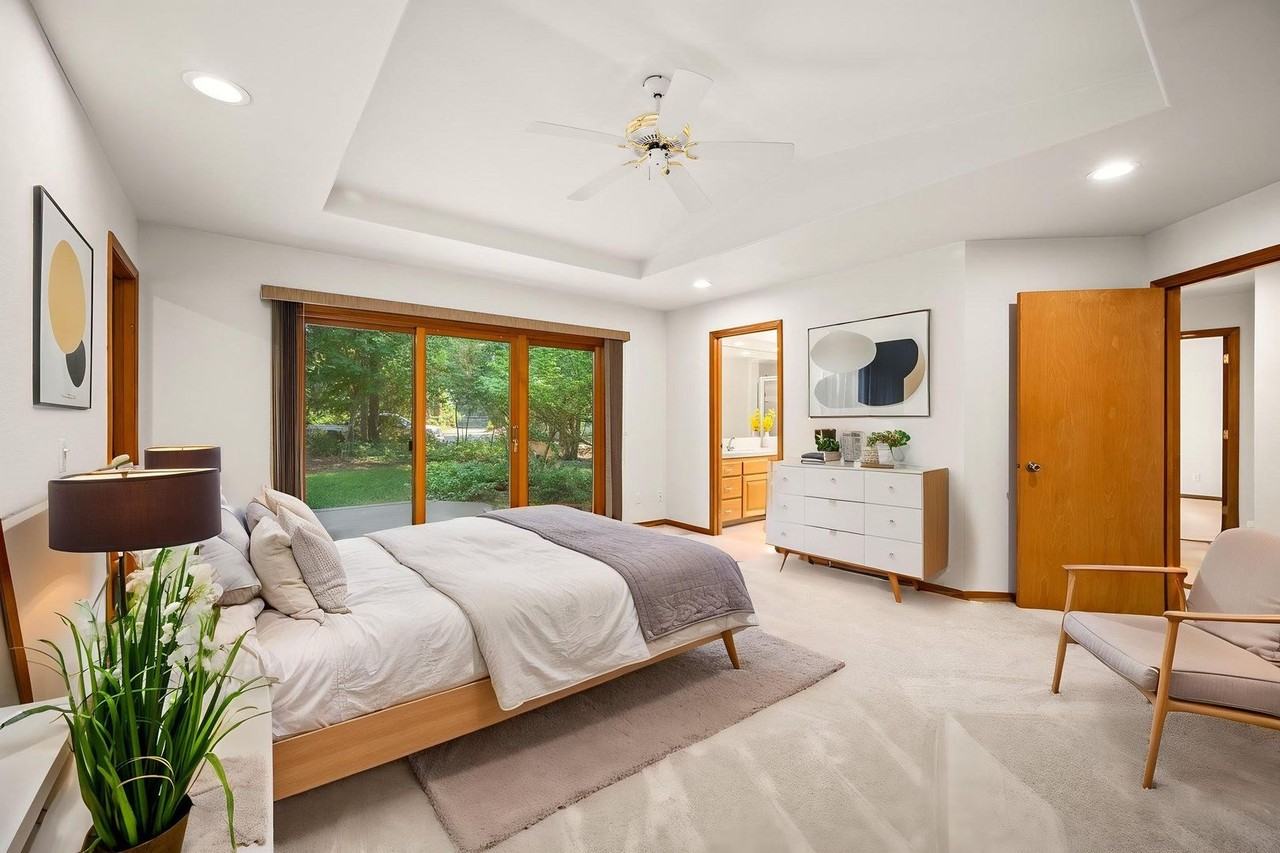 9880 N Circle Dr - Photo 5 of 7
