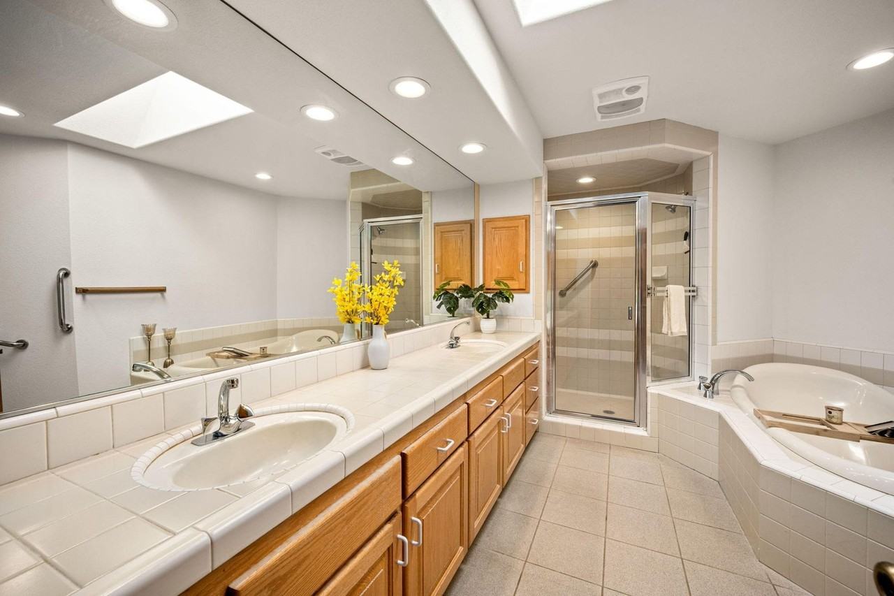 9880 N Circle Dr - Photo 6 of 7