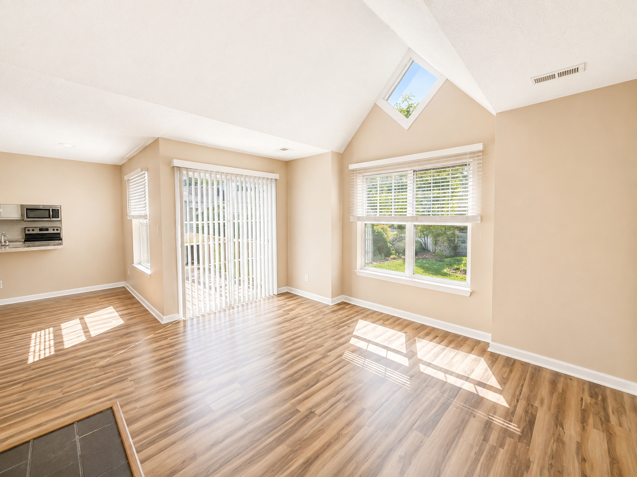 5020 Thoroughbred Ln #G - Photo 2 of 14