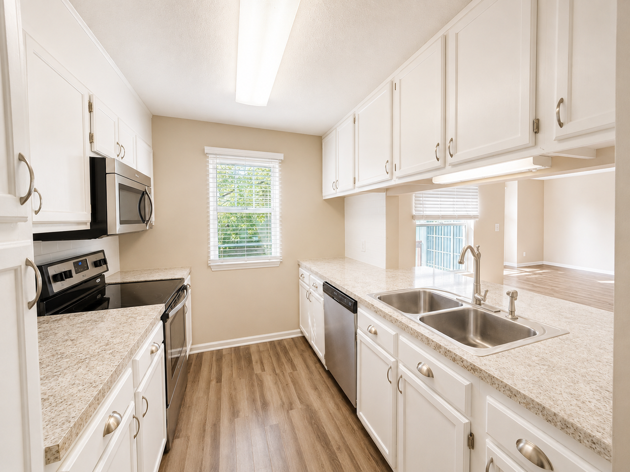 5020 Thoroughbred Ln #G - Photo 4 of 14