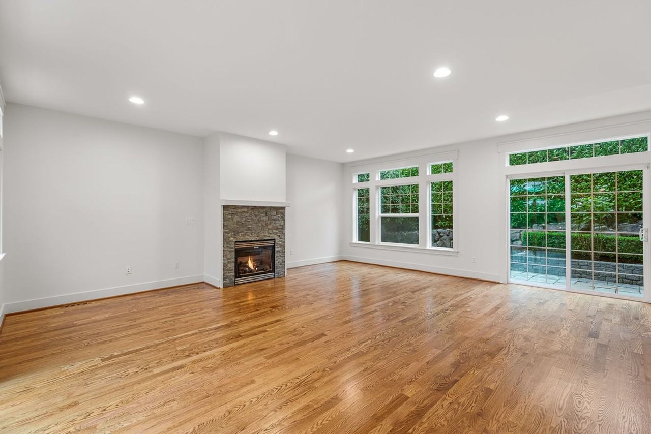 11416 99th Pl Ne - Photo 4 of 21